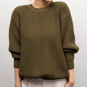 POL Chunky Olive Knit Sweater Women’s Minimalist Top